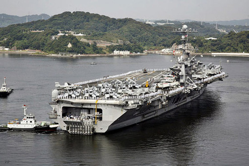 長駐日本的美國海軍“喬治·華盛頓”號航母。