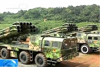 參演的國(guó)產(chǎn)某新型遠(yuǎn)程火箭炮，是陸軍中遠(yuǎn)程火力體系的重要組成部分。資料圖