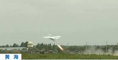 演習(xí)利用炮兵偵校雷達(dá)、無人機等裝備進行戰(zhàn)場情報偵察，有效提升了戰(zhàn)場透明度和信息交換。資料圖