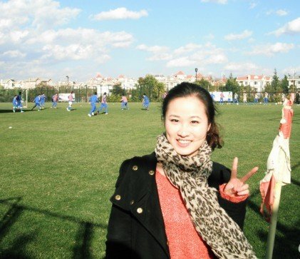 女記者采訪遭掐脖踢打 大連足協(xié)稱其無證件