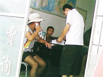 青島坑爹中介介紹大學生8份工作全是搬運工 裝卸隊拒收