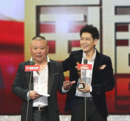 同齡明星雷人對比:江南style鳥叔比王力宏小