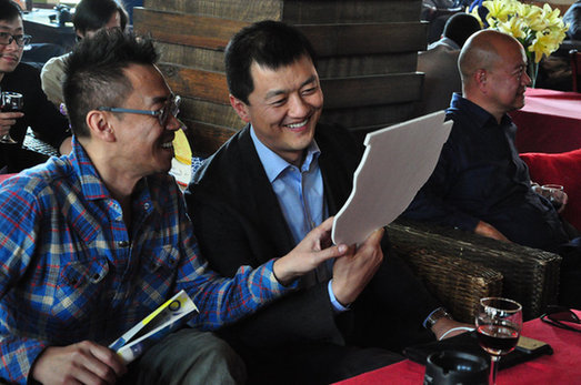 王菲李亞鵬高調亮相秀恩愛 個性天后變小女人