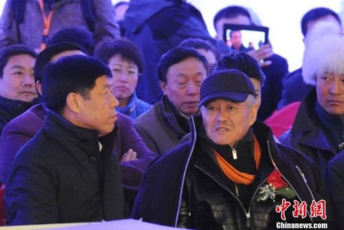 趙本山表態(tài)會(huì)上2013年春晚 已與哈文聊過(guò)劇本