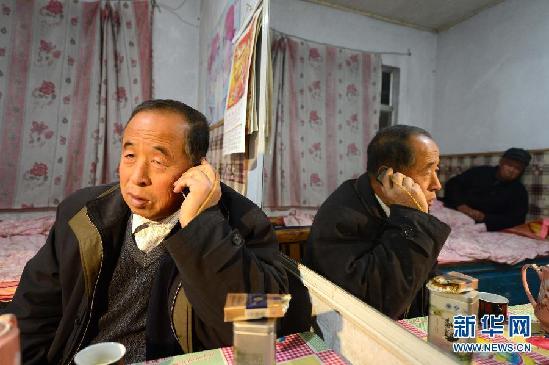 莫言家人關注莫言瑞典領獎