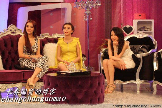 愛戴在錄影現(xiàn)場