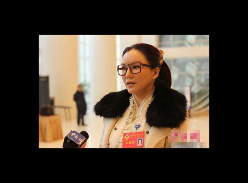 盤點(diǎn)脫衣從政的各國色情明星