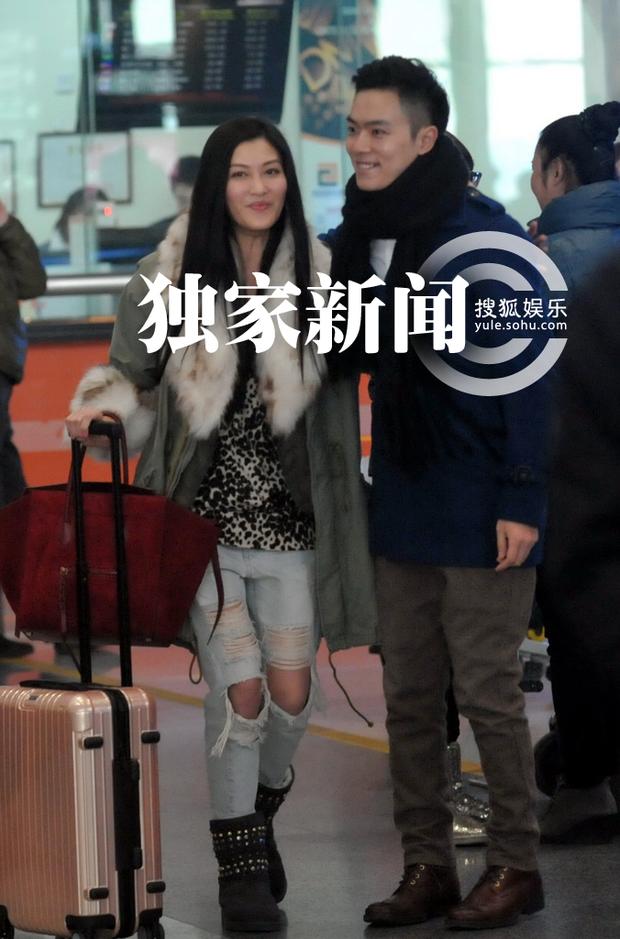 李彩樺富二代男友曝光 機(jī)場(chǎng)相擁