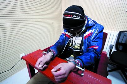 廚師玩起雙節(jié)棍嘿！打劫的！