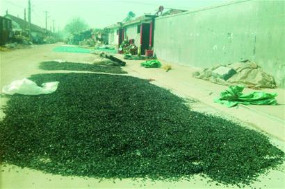 “前世”農藥瓶“今生”食品袋