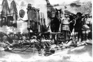 1943年3月，新四軍在鹽阜區(qū)反“掃蕩”作戰(zhàn)中連續(xù)作戰(zhàn)50天。圖為陳集戰(zhàn)斗中的繳獲品。