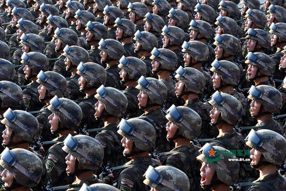 走進(jìn)閱兵村：看看軍人到底啥樣子