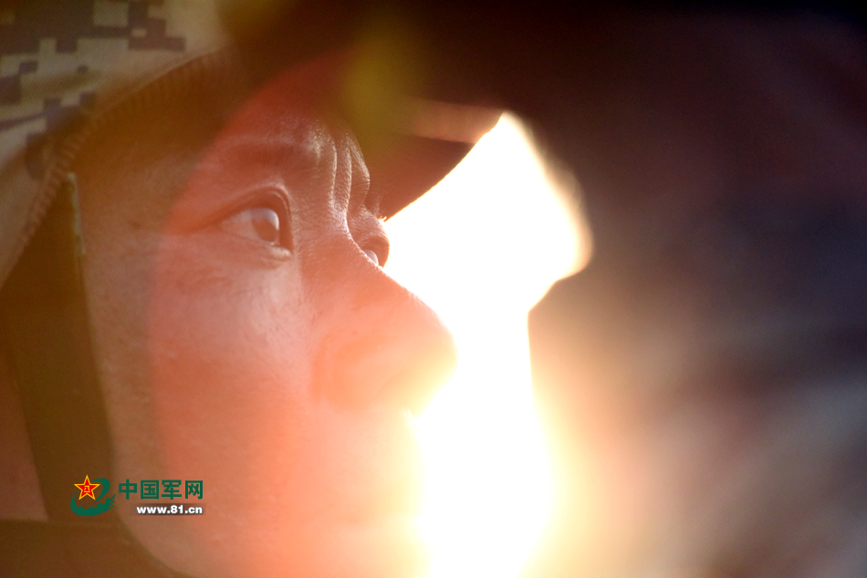 走進(jìn)閱兵村：看看軍人到底啥樣子