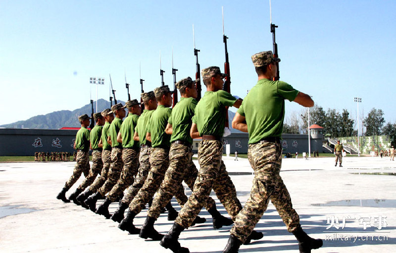 走進(jìn)抗戰(zhàn)閱兵外軍方隊(duì)營(yíng)地 拍遍17國(guó)外軍訓(xùn)練