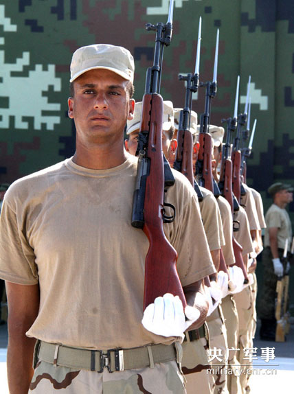 走進(jìn)抗戰(zhàn)閱兵外軍方隊(duì)營(yíng)地 拍遍17國(guó)外軍訓(xùn)練